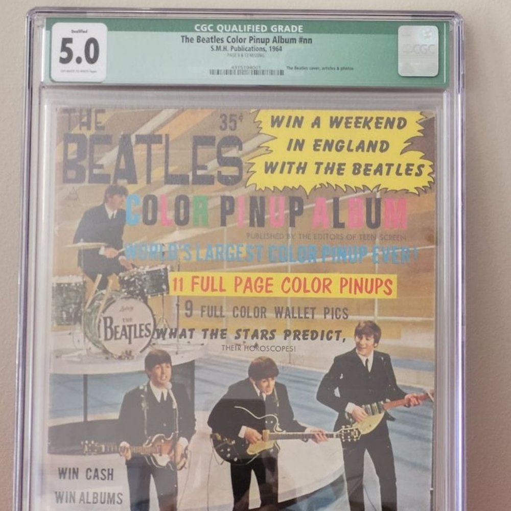 GRADED AND SEALED, 1964 THE BEATLES COLOUR PIN UP MAGAZINE!!!